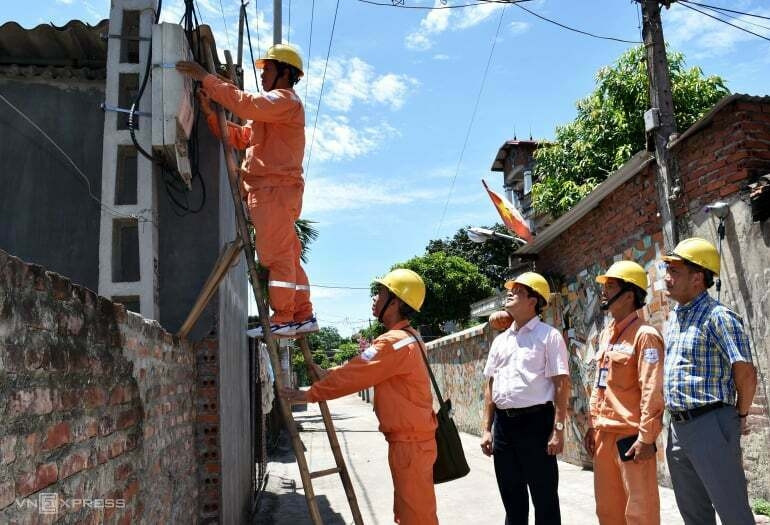 Phúc tra toàn bộ hoá đơn có chỉ số điện tăng trên 30% ảnh 1