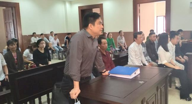 Vì sao hoãn phiên xét xử vợ cũ của bác sĩ Chiêm Quốc Thái? ảnh 2