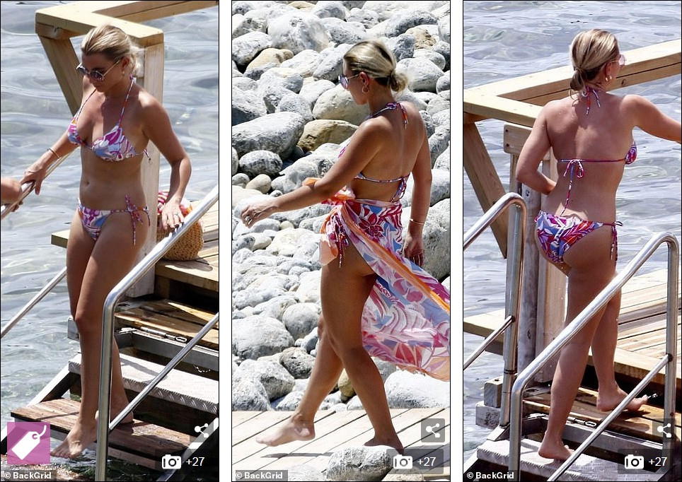 Sao truyền hình Anh khoe đường cong ‘bốc lửa’ với set bikini gần 15 triệu đồng ảnh 2