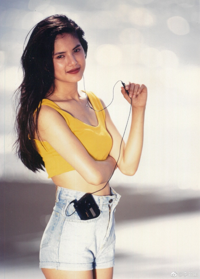 Loạt ảnh Lý Nhược Đồng tuổi 17 gây sốt cộng đồng mạng ảnh 2