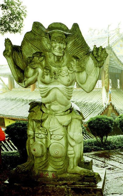 Rợn người bước vào 'chốn địa ngục ở trần gian' tại Trung Quốc ảnh 9