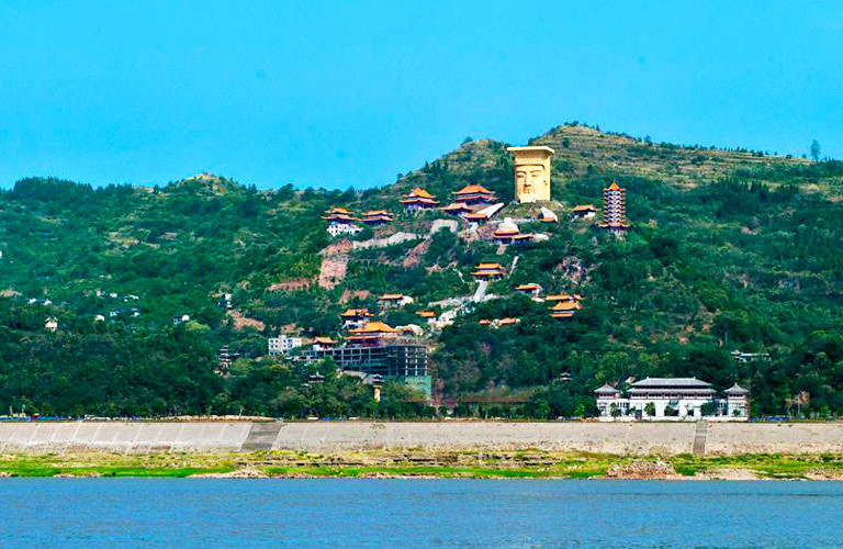 Rợn người bước vào 'chốn địa ngục ở trần gian' tại Trung Quốc ảnh 1