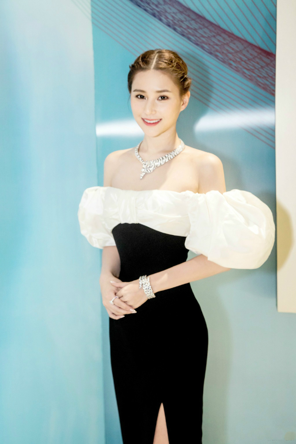 Chuyện tình giữa ái nữ xinh đẹp nhất của ‘vua sòng bài Macau’ và tài tử Đậu Kiêu ảnh 6