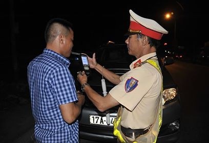 Uống 1 chén rượu, tài xế bị tước giấy phép gần một năm ảnh 1