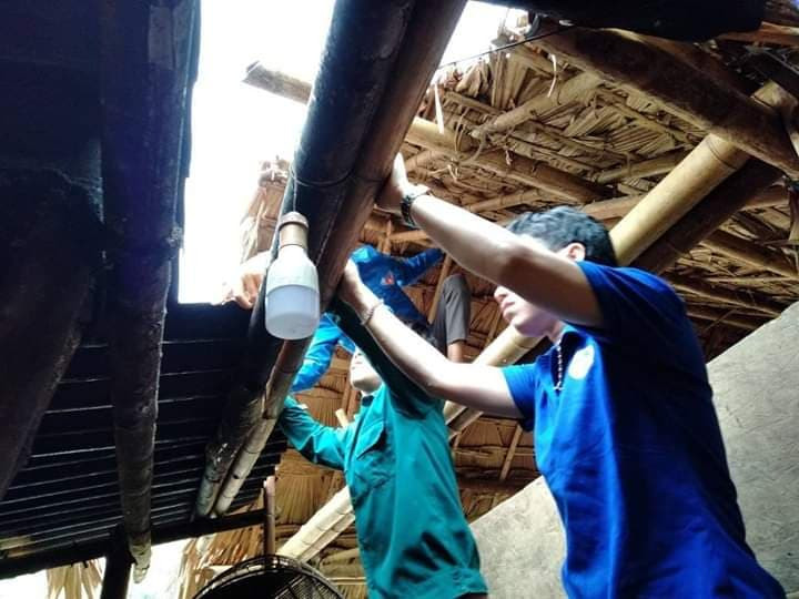 Tuổi trẻ Nghệ An giúp bà con miền núi khắc phục hậu quả sau giông, lốc ảnh 5
