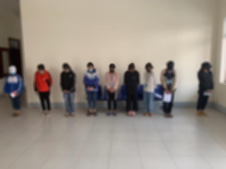 Công an triệu tập nhóm nữ sinh hành hung bạn trên đường ảnh 2