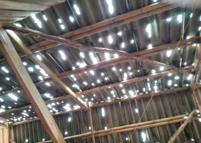 15 phút mưa đá, hàng trăm ngôi nhà bị thủng, tốc mái ảnh 3