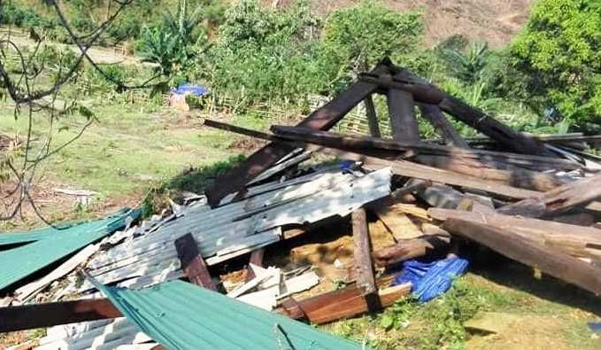 Tuổi trẻ Nghệ An giúp bà con miền núi khắc phục hậu quả sau giông, lốc ảnh 1