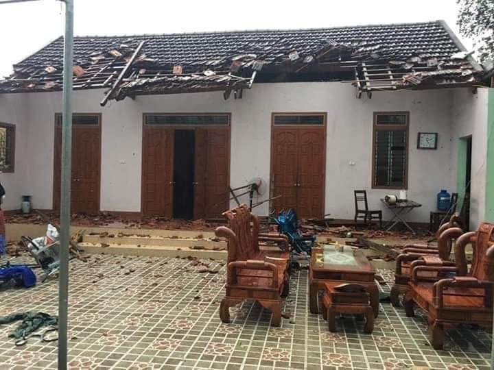 20 phút dông lốc cuốn bay nhiều nhà cửa, hoa màu ở Nghệ An ảnh 2