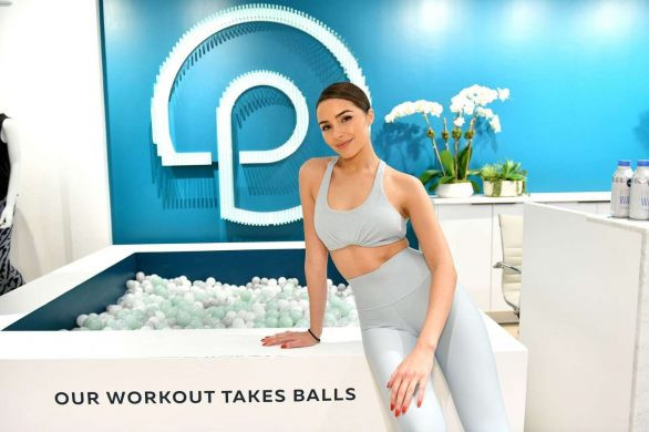 Mê mẩn ngắm đường cong hoàn hảo của Hoa hậu hoàn vũ Olivia Culpo ảnh 1