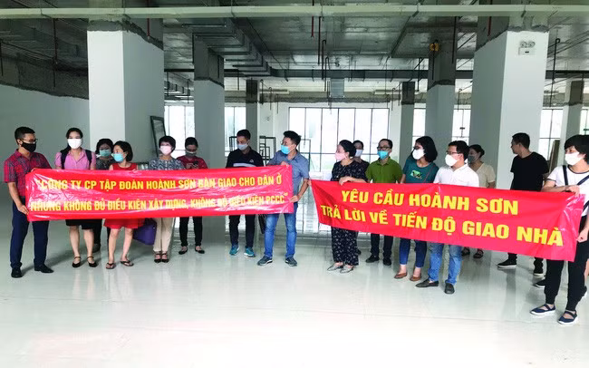 Nhìn lại những vụ lùm xùm tranh chấp chung cư năm 2020 ảnh 3