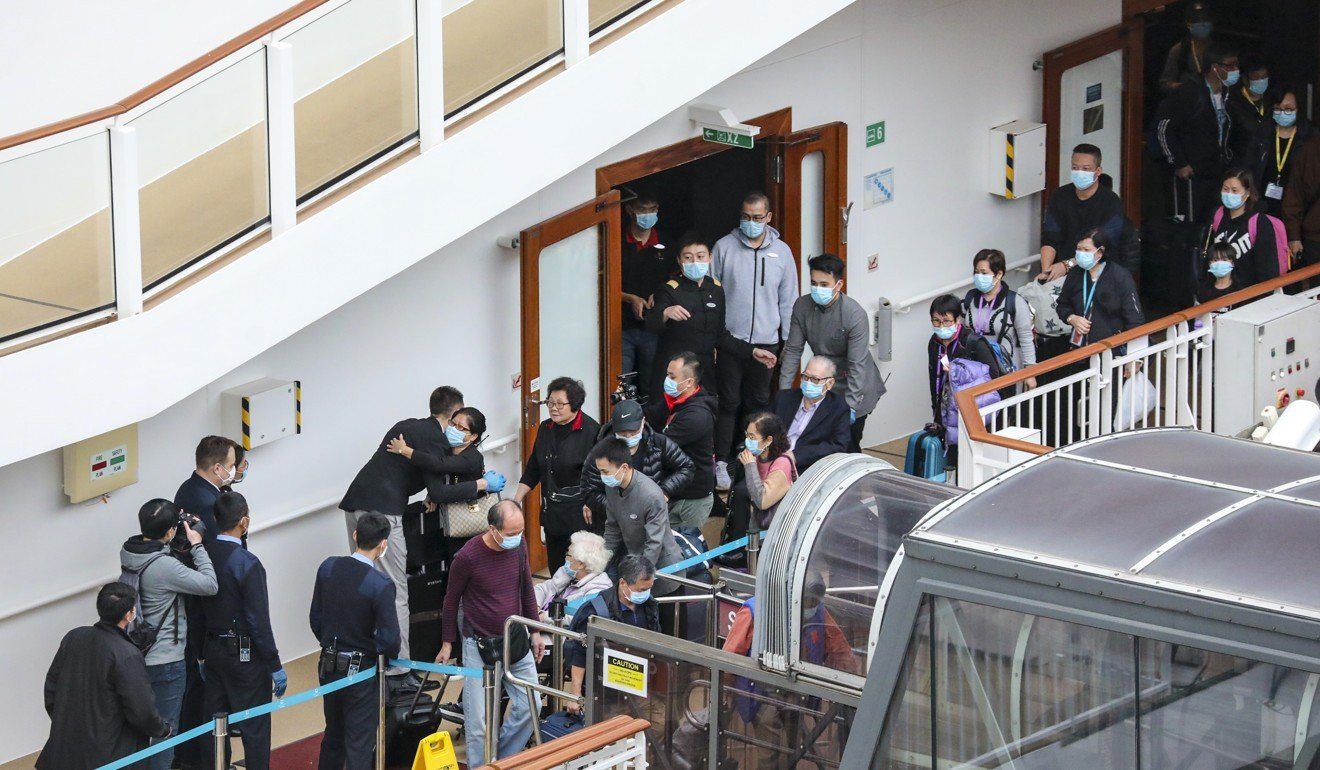 9 người trong một nhà nhiễm virus corona vì cùng ăn lẩu nướng ảnh 3