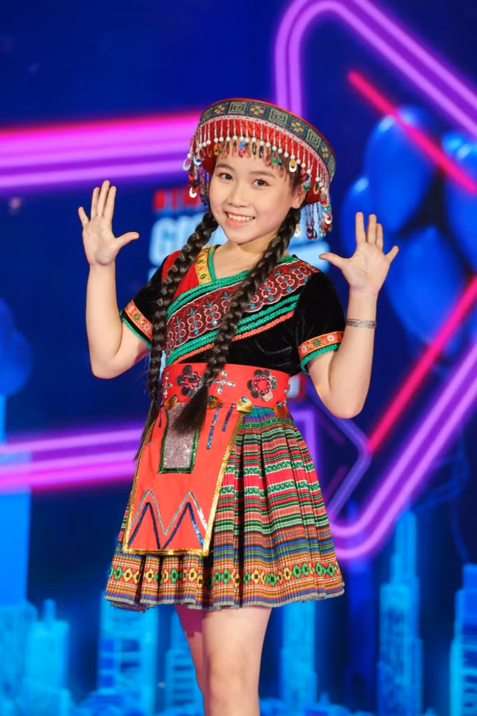 Giọng hát Việt nhí: Big Daddy - Emily tung quà “khủng” nhưng lại là đội “ế” nhất tập 1 ảnh 7
