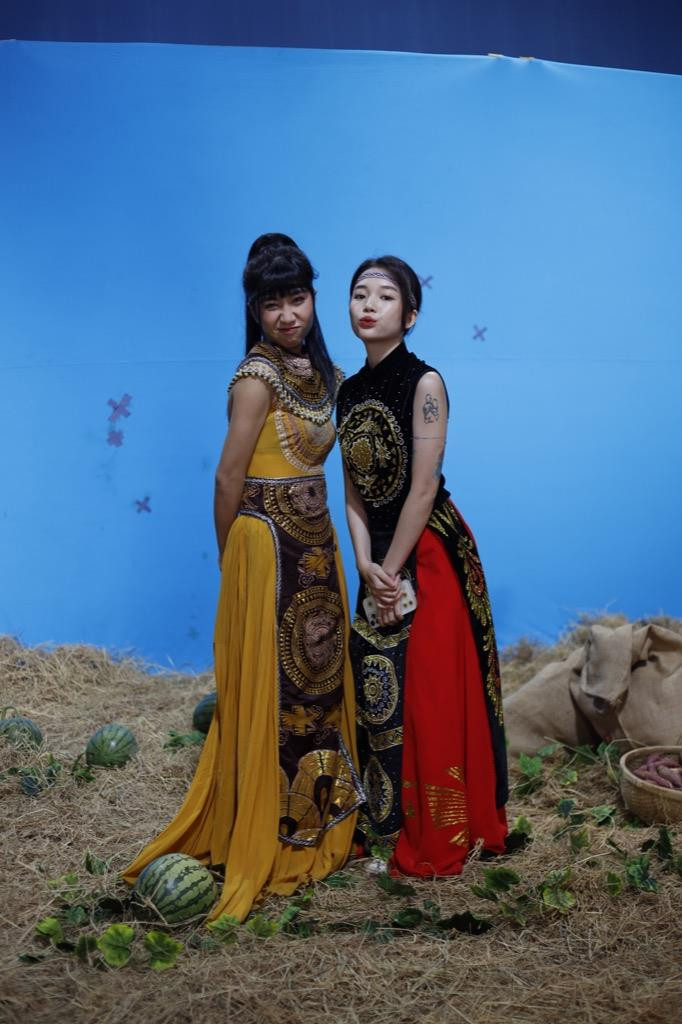 Di Di, Misthy, Linh Ngọc Đàm làm nhiệm vụ “cứu Tết” theo phong cách siêu bá đạo ảnh 5