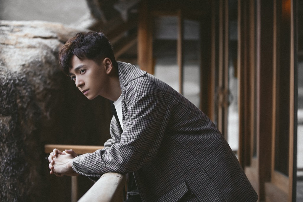 Ngô Kiến Huy nhắn nhủ các cặp đôi qua MV mới: “Trước khi kết thúc hãy nhớ về lý do bắt đầu” ảnh 1