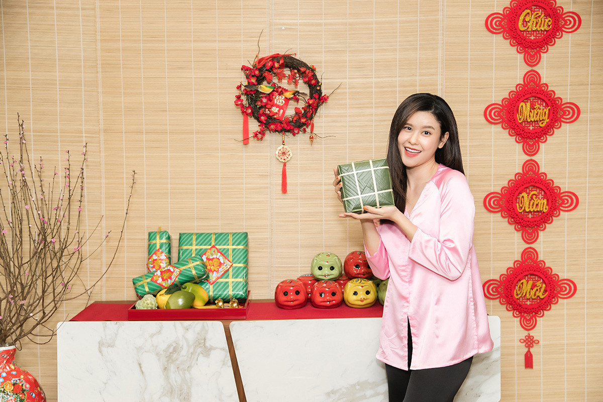 Mẹ con Trương Quỳnh Anh cùng nhà Xuân Lan, Thân Thúy Hà gói bánh chưng đón Tết ảnh 5