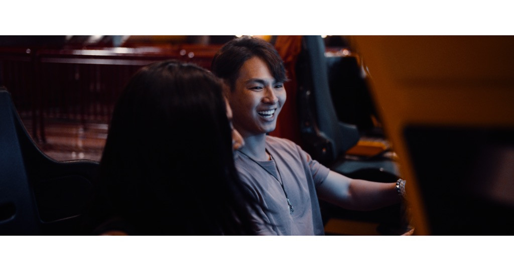 Jay Quân Jay Quân kết hợp rapper Chị Cả trong ca khúc mới, tung MV đẹp như mơ tại Đà Nẵng ảnh 2