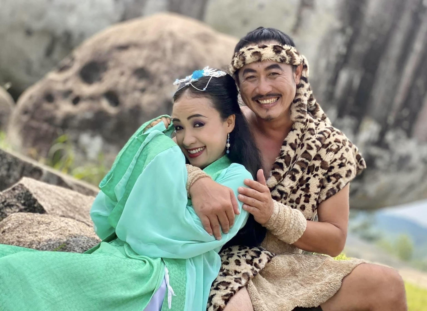 Vào vai chàng Khờ trong phim mới, Huỳnh Đông bị chấn thương gãy tay trên phim trường ảnh 4