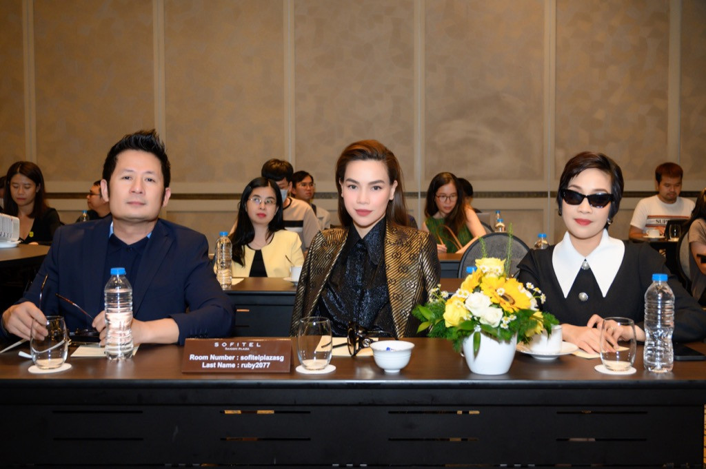 Hà Anh Tuấn, Hồ Ngọc Hà, Mỹ Linh, Bằng Kiều hòa giọng trong chương trình âm nhạc đầu Xuân ảnh 1