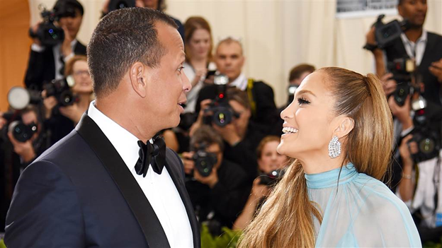 “Nữ hoàng nhạc Latin” Jennifer Lopez hủy hôn với bạn trai kém tuổi, nghi vấn bị phản bội ảnh 3