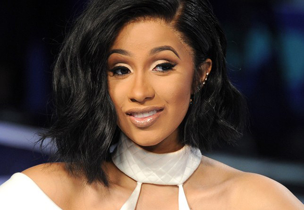 Sau khi bị chê “phản cảm”, Cardi B tuyên bố muốn được giống như thần tượng Rihanna ảnh 3