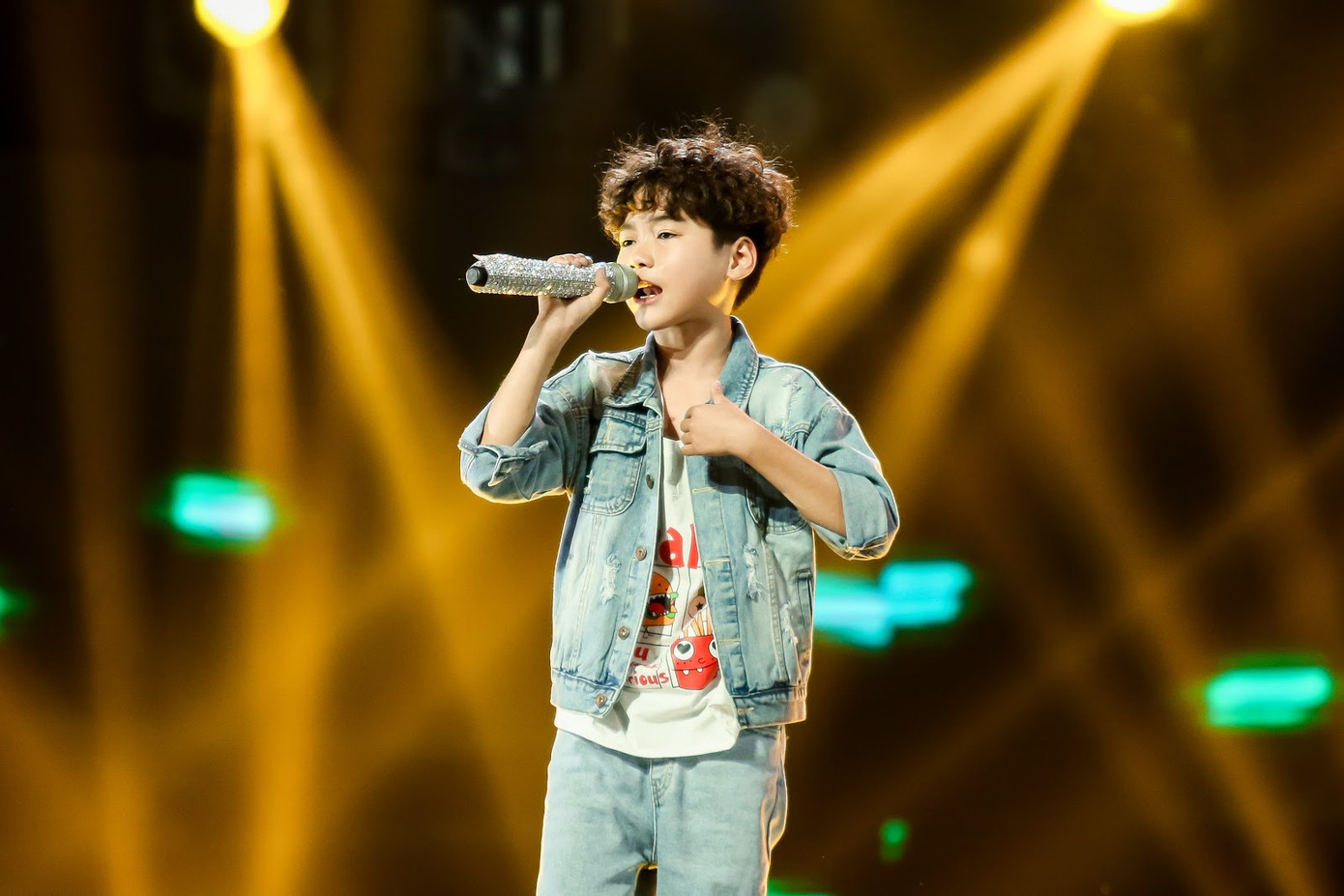 Giọng Hát Việt Nhí: Đội Big Daddy - Emily giành chiến thắng nhờ concept nhạc dân gian ảnh 4