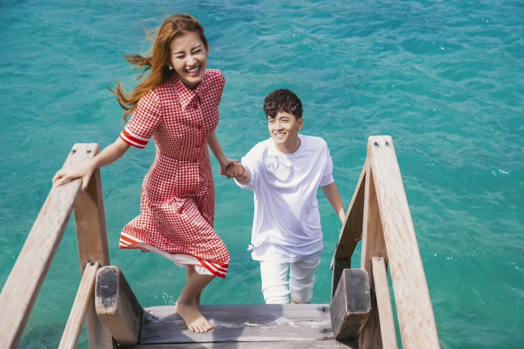 Ngô Kiến Huy nhắn nhủ các cặp đôi qua MV mới: “Trước khi kết thúc hãy nhớ về lý do bắt đầu” ảnh 5