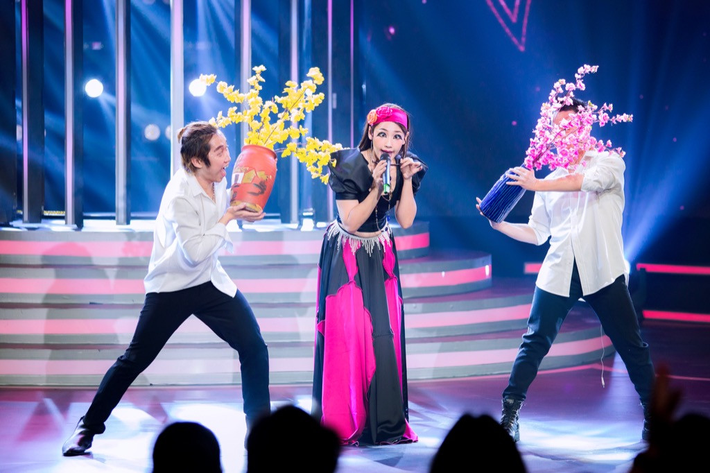 “Gương Mặt Thân Quen“: Hải Đăng Doo hóa bản sao diva Mỹ Linh nhưng lại “gấp đôi” bản gốc ảnh 1