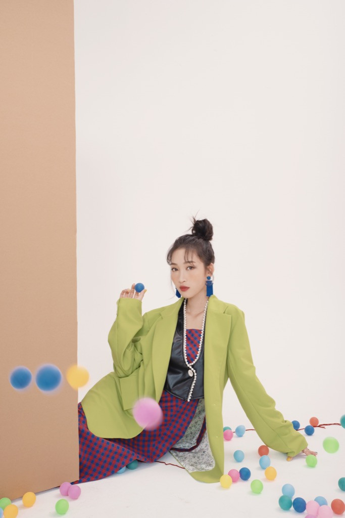 Juky San tung bộ ảnh mới, hé lộ hậu trường siêu yêu khi quay MV “Phải chăng em đã yêu“ ảnh 6