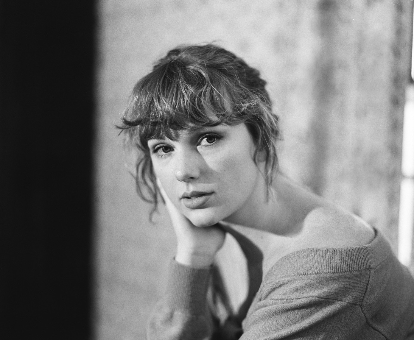 Taylor Swift trở thành nghệ sĩ đầu tiên có 45 tuần chiếm ngôi đầu BXH Billboard Artist 100 ảnh 2