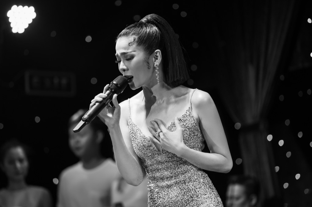 Một lần nữa, Lệ Quyên làm sống lại những tình khúc trong liveshow Q Show 2 Lệ Quyên làm sống lại lần nữa “Q Show 2”, bật mí về MV kết hợp cùng đạo diễn Kawaii Tuấn Anh ảnh 3