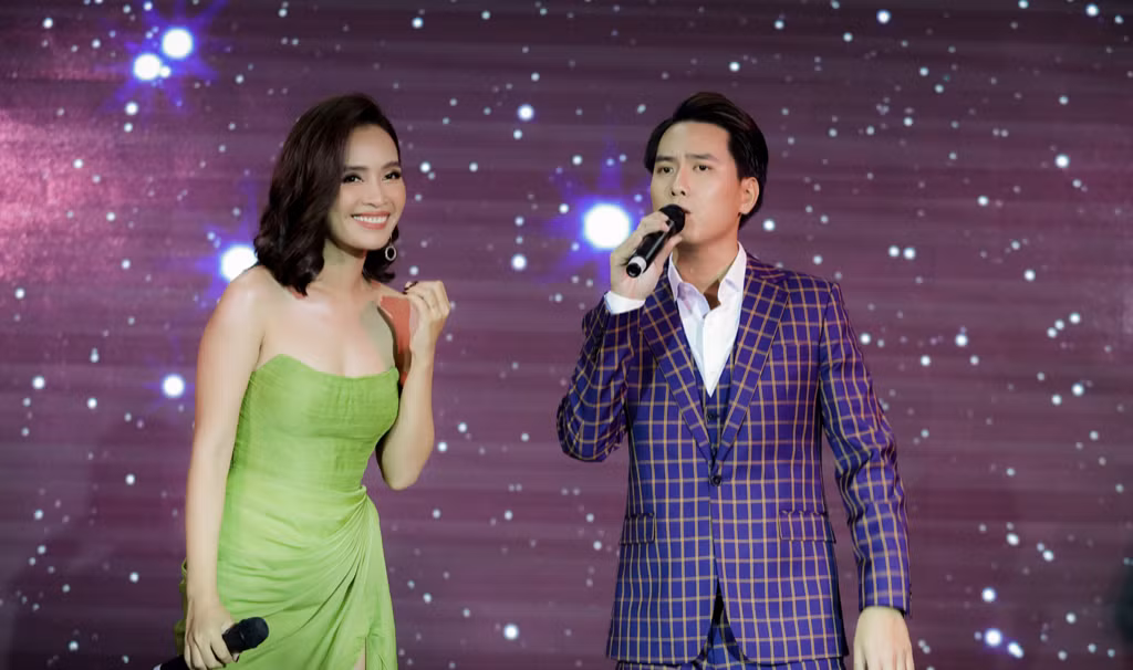 V-Pop chào đón tân binh: Ca sĩ Việt Kiều Đức Uri và Barry Nam Bảo ra mắt MV mới ảnh 5