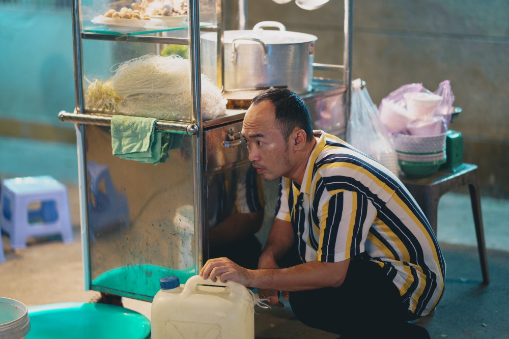 Phim hài Tết của Tiến Luật bất ngờ đạt Top 1 Trending, Thu Trang nói điều này với chồng ảnh 3