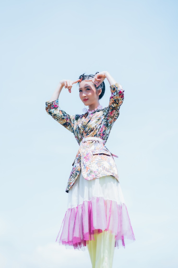 Juky San ra mắt MV đậm chất thơ dành tặng những trái tim yêu đơn phương mùa Valentine ảnh 7