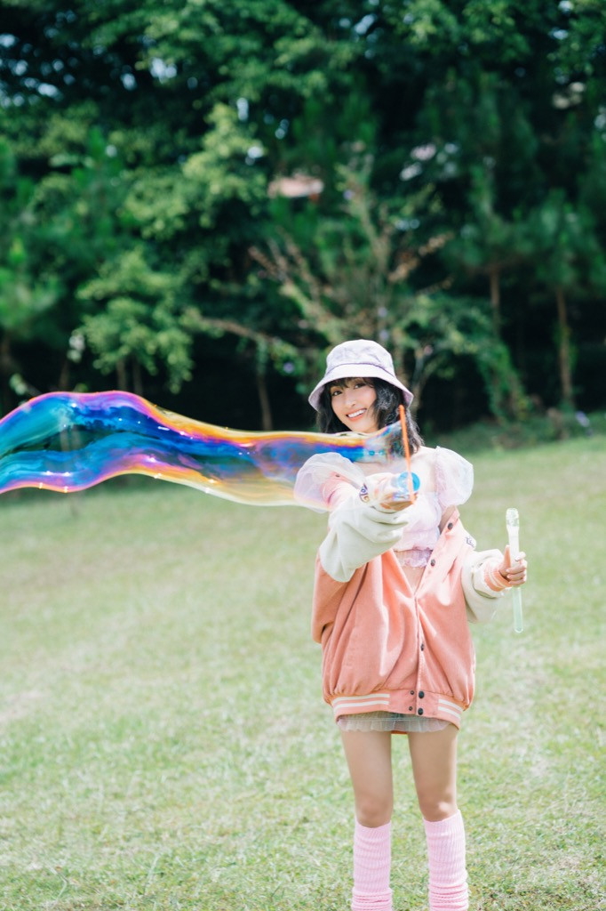 Juky San ra mắt MV đậm chất thơ dành tặng những trái tim yêu đơn phương mùa Valentine ảnh 2