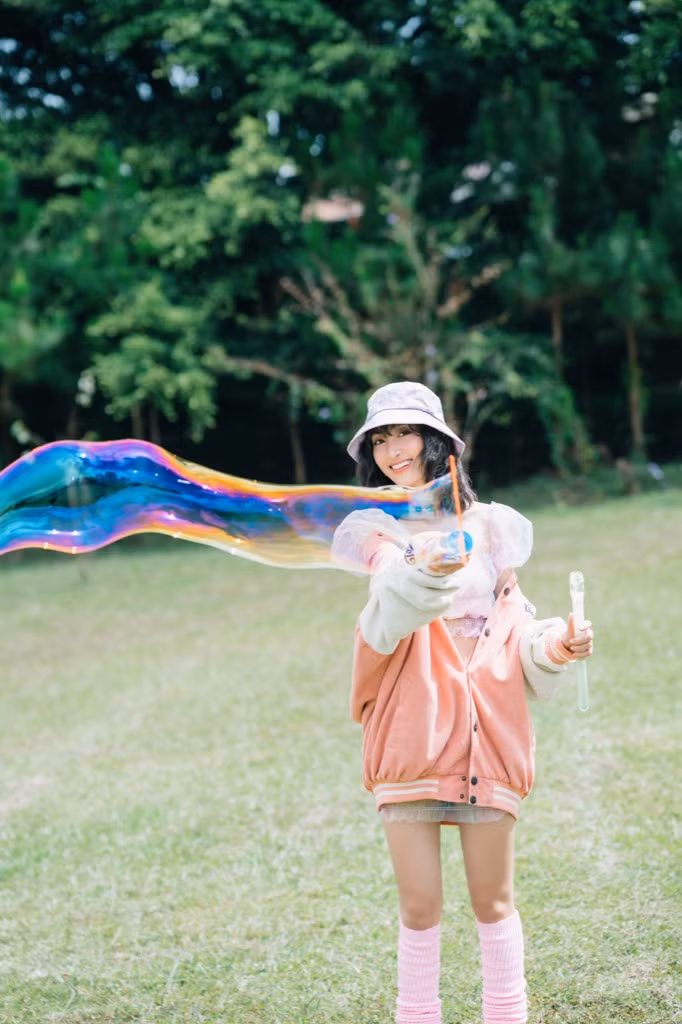 Juky San ra mắt MV đậm chất thơ dành tặng những trái tim yêu đơn phương mùa Valentine ảnh 2