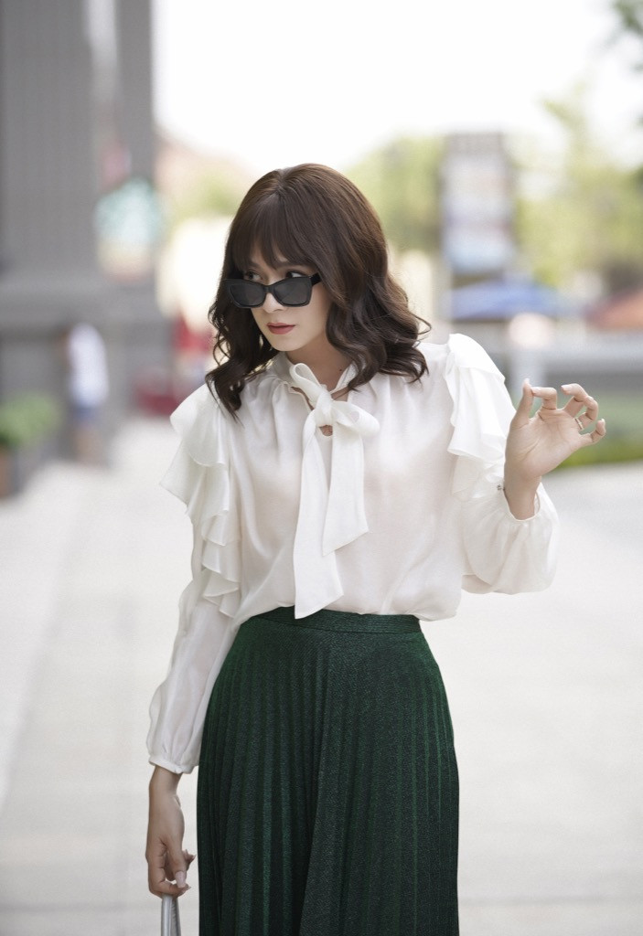 Review 'Em' Là Của Em: Ngô Kiến Huy giả gái đỉnh cao, dàn cameo “đắt xắt ra miếng“ ảnh 2