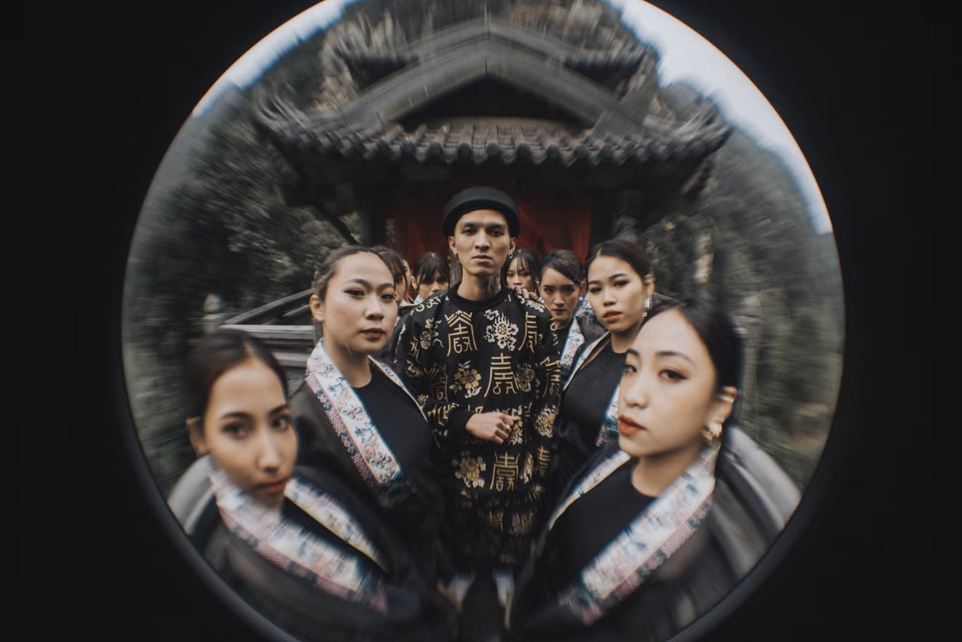 Bình Gold, RichChoi, Chị Cả cùng “vũ trụ rapper” tề tựu trong bản Rap Ca trù độc đáo ảnh 5