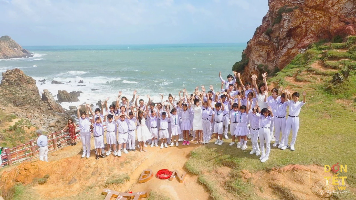 Đen Vâu, Puka quay MV ngoại cảnh cực đẹp tại Ninh Thuận, Tây Nguyên tặng khán giả ảnh 7