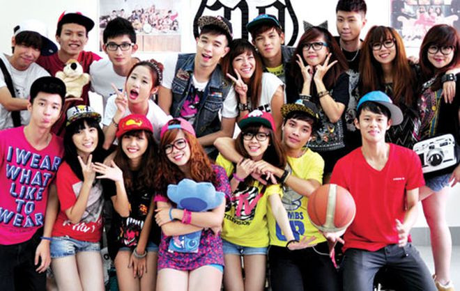 Các thành viên nhóm nhảy cover đình đám St.319 hội ngộ trong MV đặc biệt sau 10 năm ảnh 6