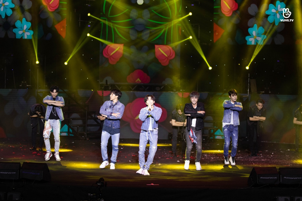 Noo Phước Thịnh thể hiện loạt hit đình đám của năm 2020 đỉnh cao, sâu lắng tại “V Heartbeat“ ảnh 11