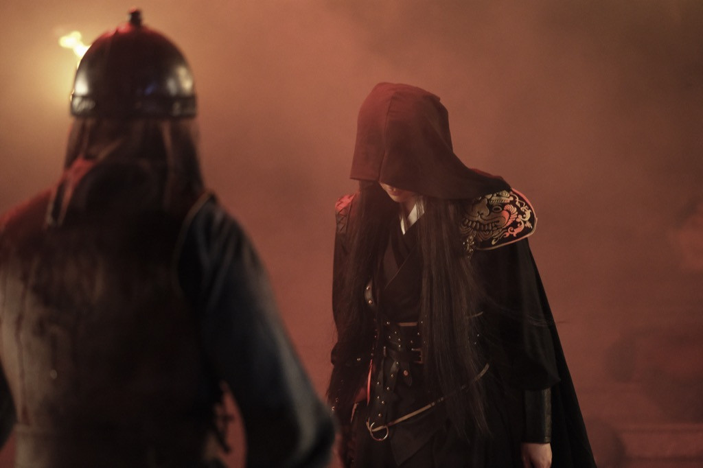 Sau Tự Tâm - Canh Ba, Denis Đặng trở lại đầy ma mị, bi thương trong phim ngắn âm nhạc ảnh 3