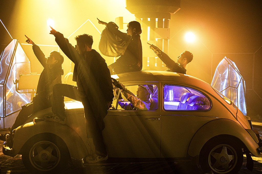 Karik nói gì khi dàn “trò cưng” tham gia MV mới thiếu vắng Á quân “Rap Việt” G.Ducky? ảnh 4