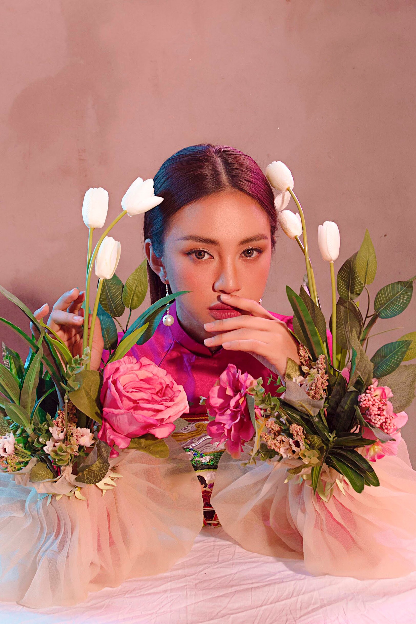 Thiên Nga (The Face) kết hợp cùng nam thần Thái Lan trong phim học đường về giới siêu giàu ảnh 1