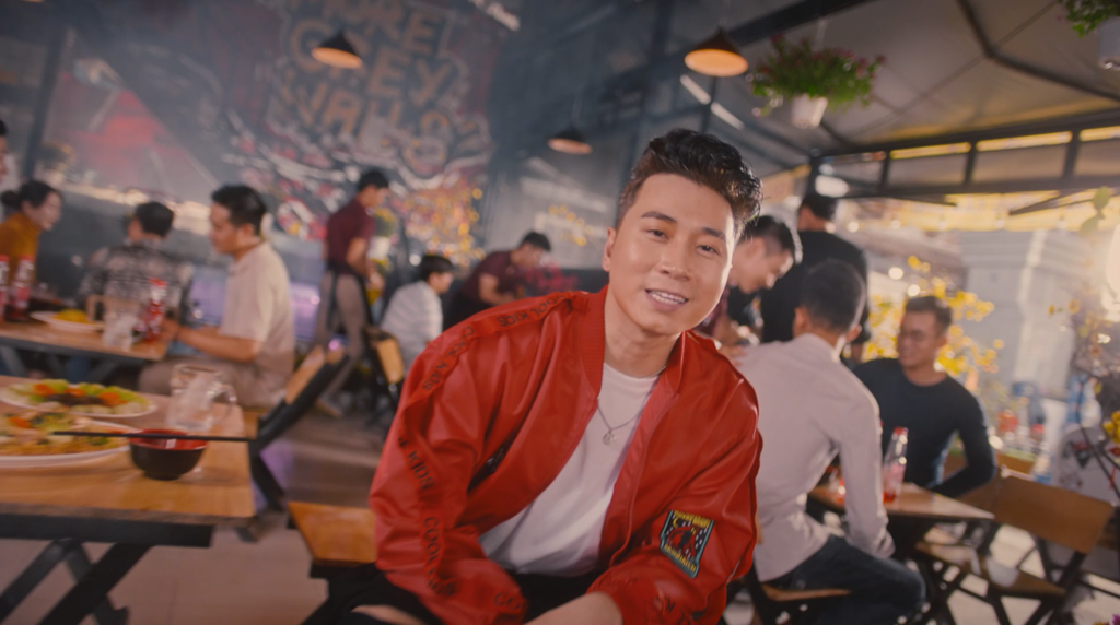 Karik Phan Mạnh Quỳnh - Karik đánh trúng “tim đen” của cánh đàn ông với màn collab nhiều cảm xúc ảnh 1