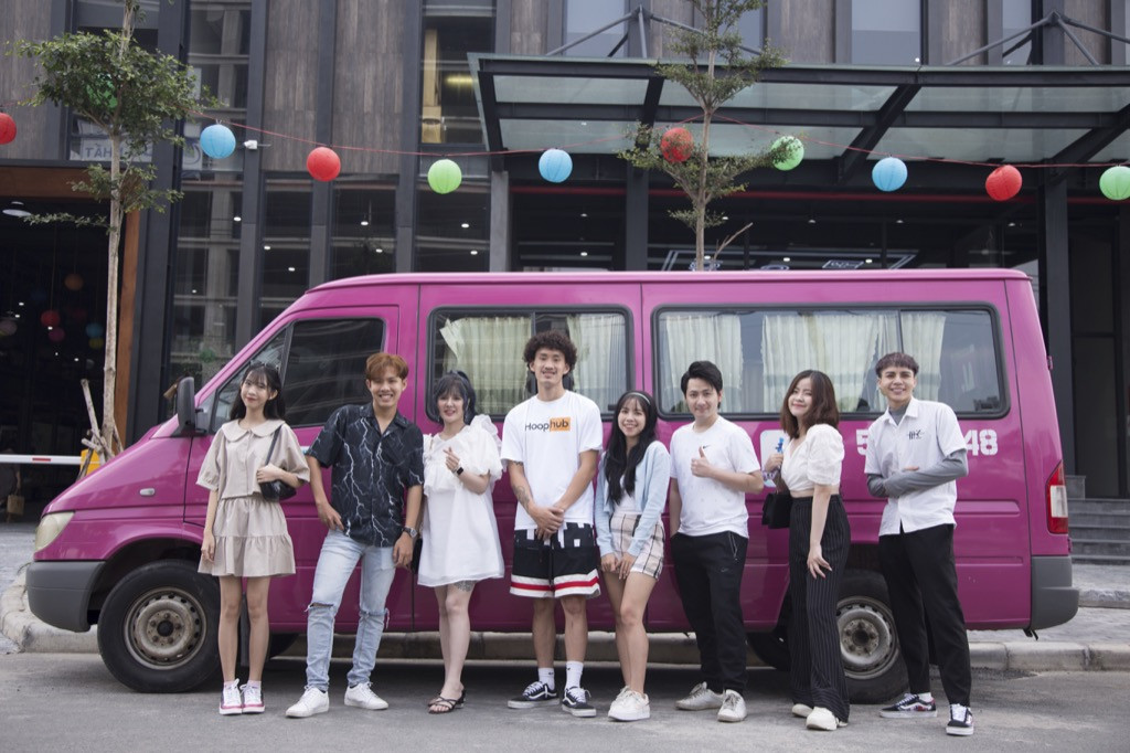 Trai đẹp bóng rổ, hotboy TikToker, thành viên nhóm nhạc nữ... cùng tìm kiếm gà bông tại "Love House" ảnh 6