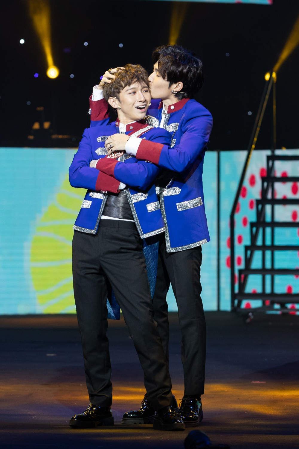 Noo Phước Thịnh thể hiện loạt hit đình đám của năm 2020 đỉnh cao, sâu lắng tại “V Heartbeat“ ảnh 3