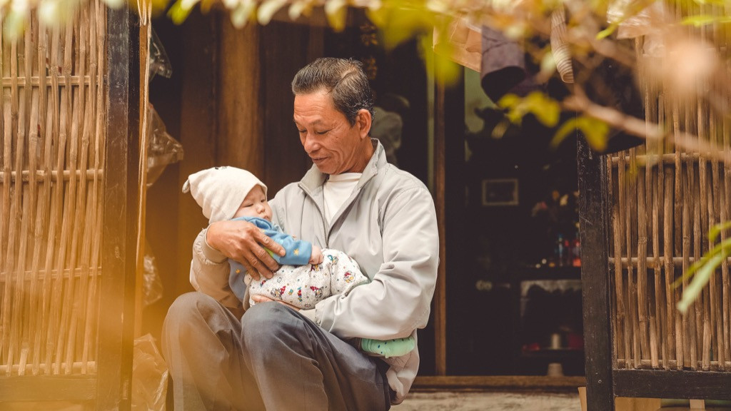 Ấm lòng trước mâm cơm ngày Tết cổ truyền miền Bắc của “Lão nông triệu view“ ảnh 1