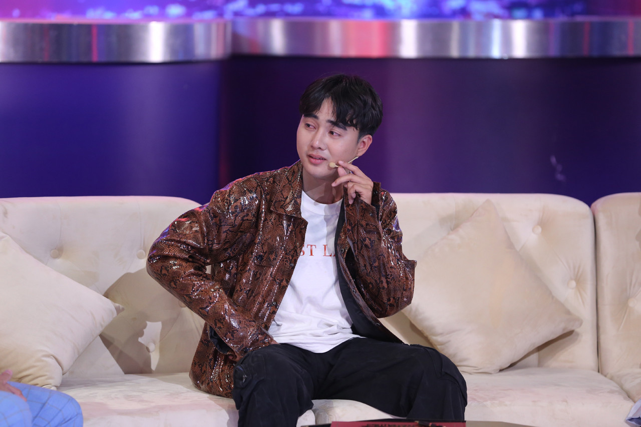 Đạt G khóc nghẹn hồi tưởng quá khứ khó khăn, phải nghỉ học sớm, làm nghề giao hàng thuê ảnh 1