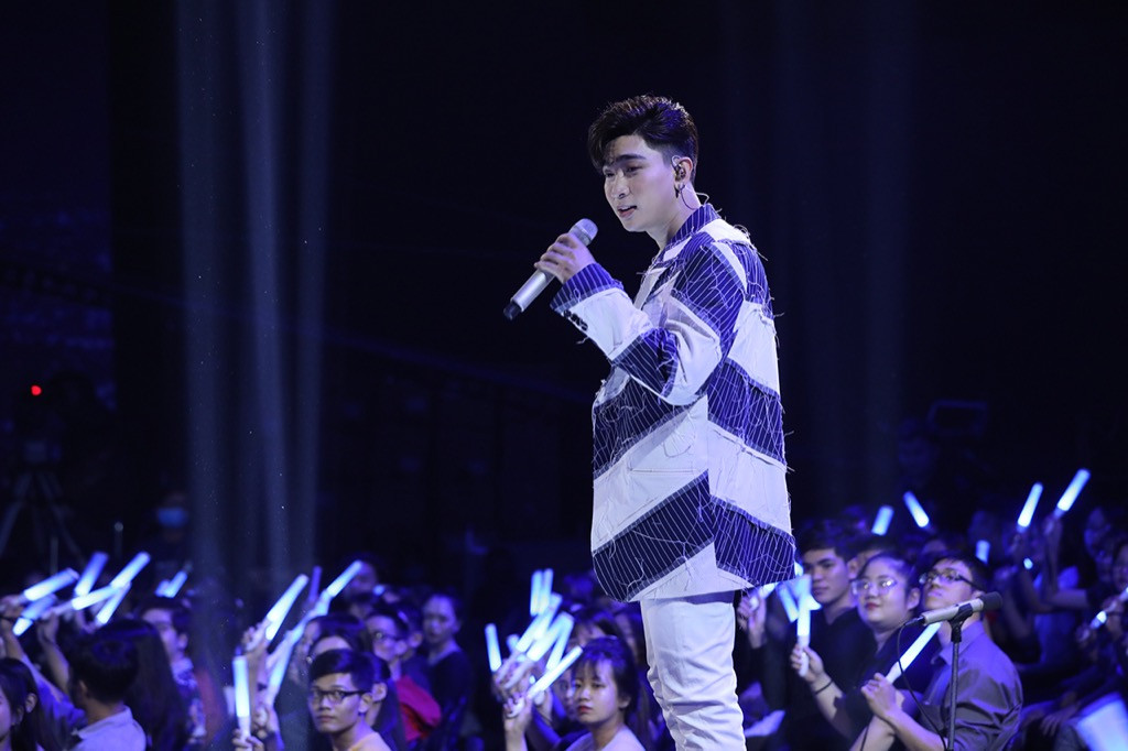 Cả năm lặn mất tăm, Chi Dân bất ngờ chia sẻ: “Ca sĩ nào cũng chỉ có một thời” ảnh 5